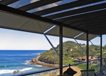 Robusta- Drop Arm Awning